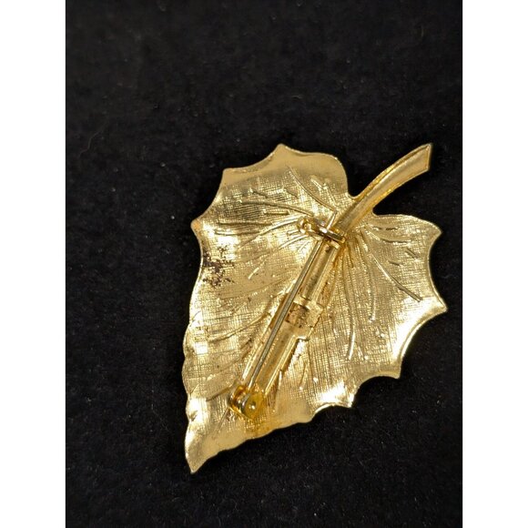 Vintage Gold Tone Textured Leaf Pin Brooch Retro Classic - Picture 6 of 10